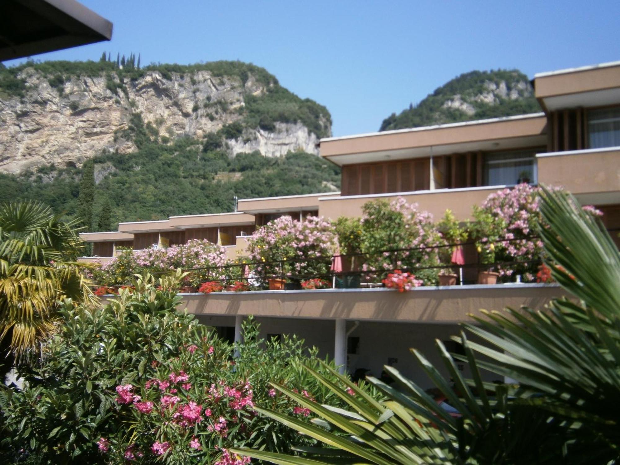 Residence Cascata Varone Рива-дель-Гарда Екстер'єр фото